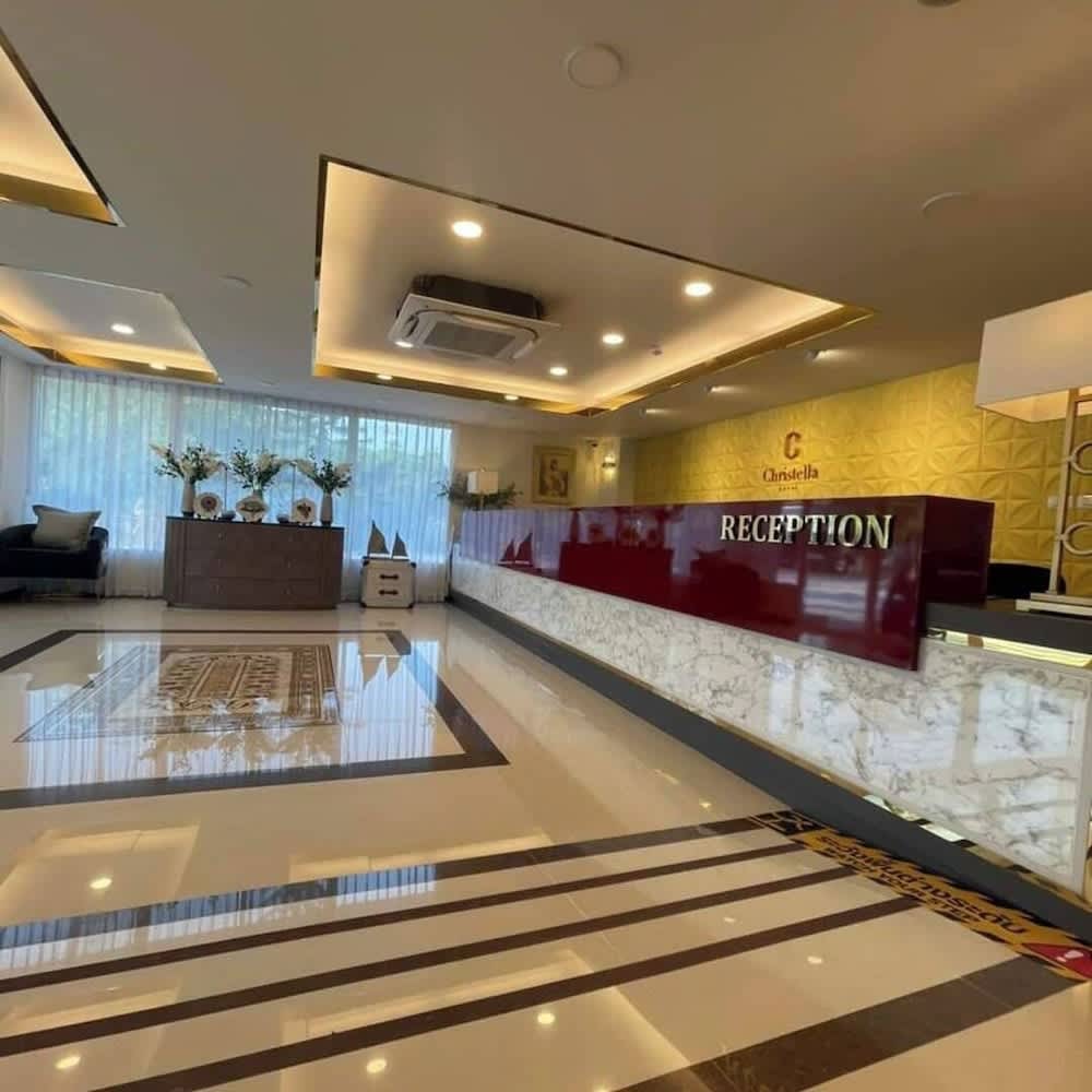 Christella Hotel Laemchabang 1
