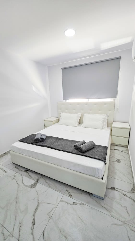 Urban Comfort Apartment 2