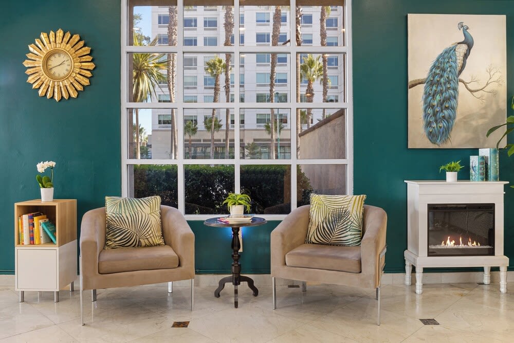 Peacock Suites 2
