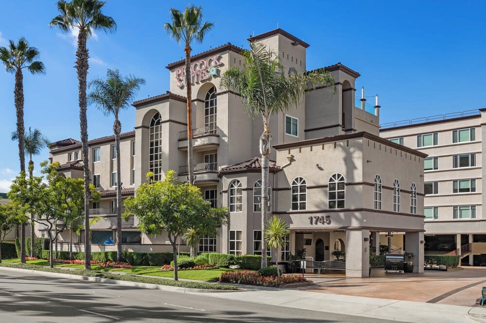 Peacock Suites 1