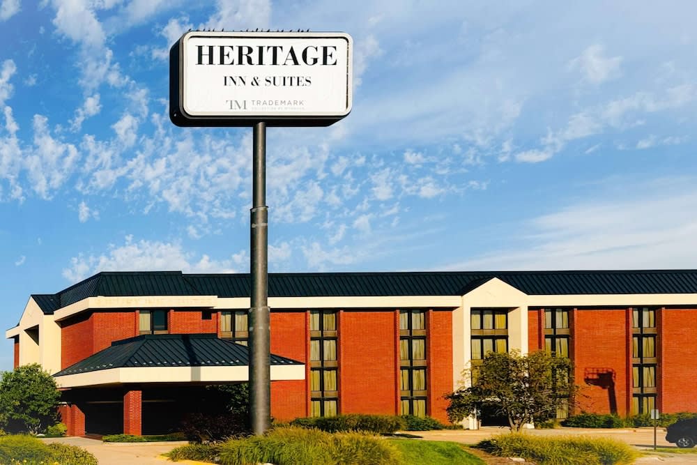 Heritage Inn & Suites St Louis Fenton, Trademark by Wyndham 1
