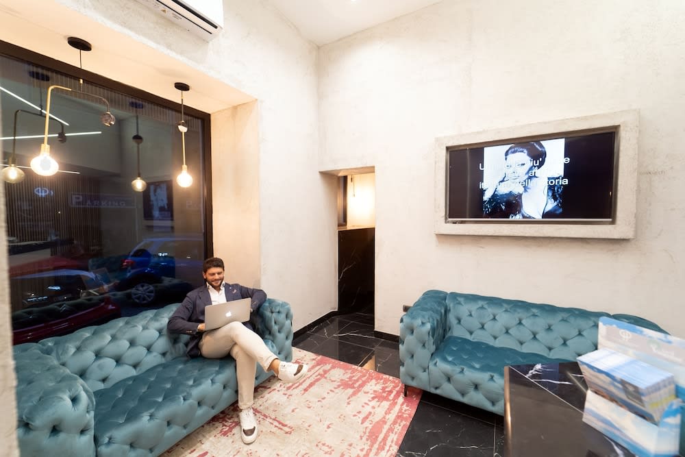 H. G. Boutique Toledo Napoli Centro 4