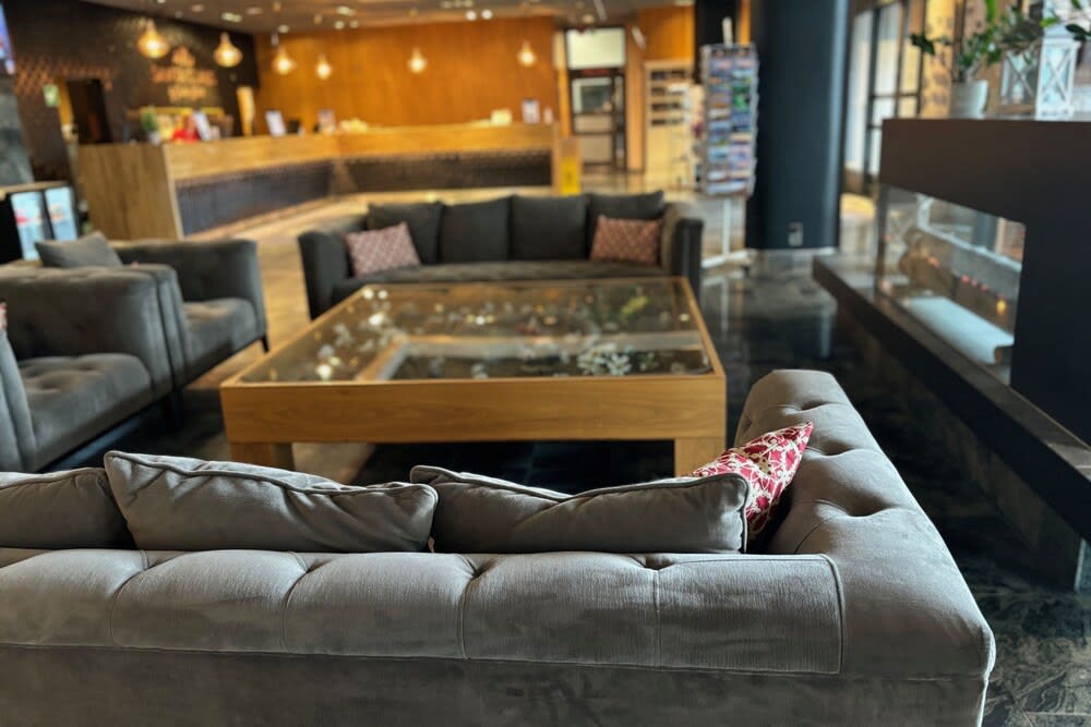 Santa's Hotel Santa Claus 4