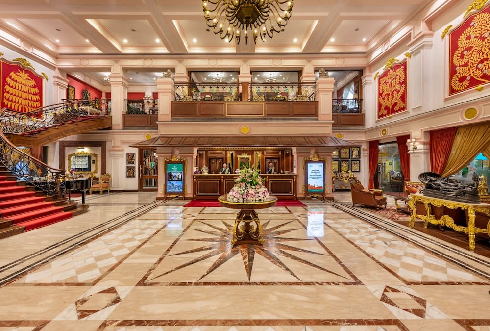 Mayfair Lagoon 2