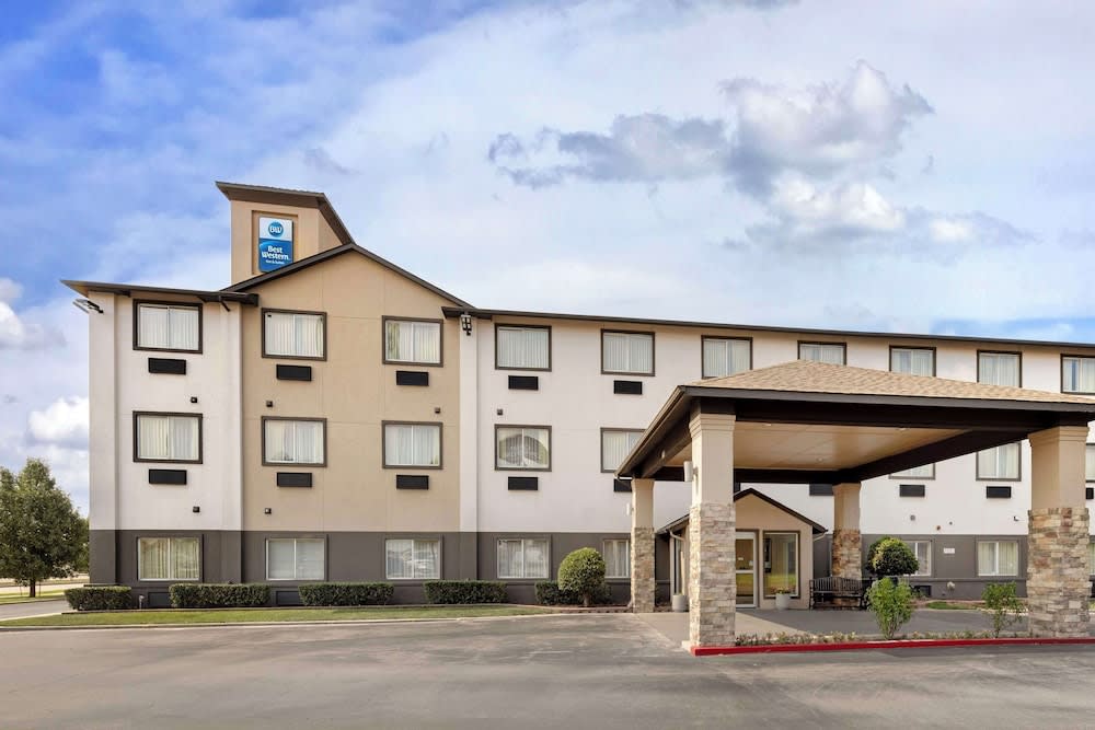 Best Western Greentree Inn & Suites 1