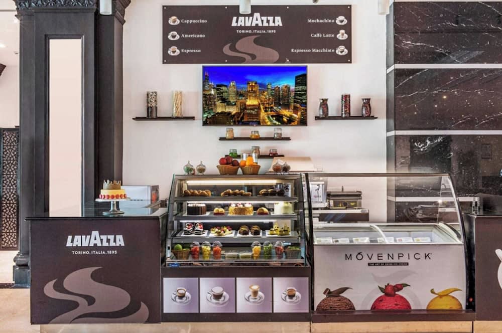 Sunday Hotel Holiday International Dubai 1