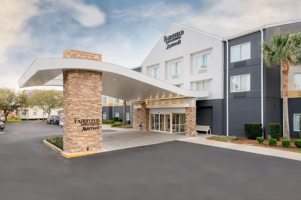 Fairfield Inn Suites Brunswick 1