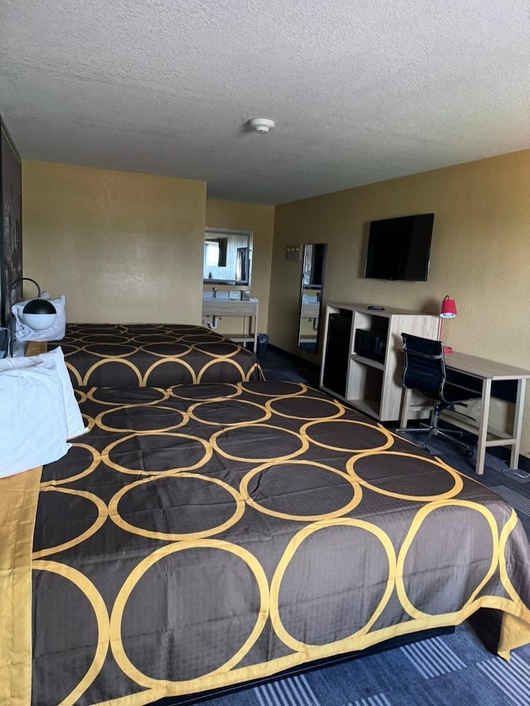 Super 8 by Wyndham Vandalia/Dayton International Airport 5