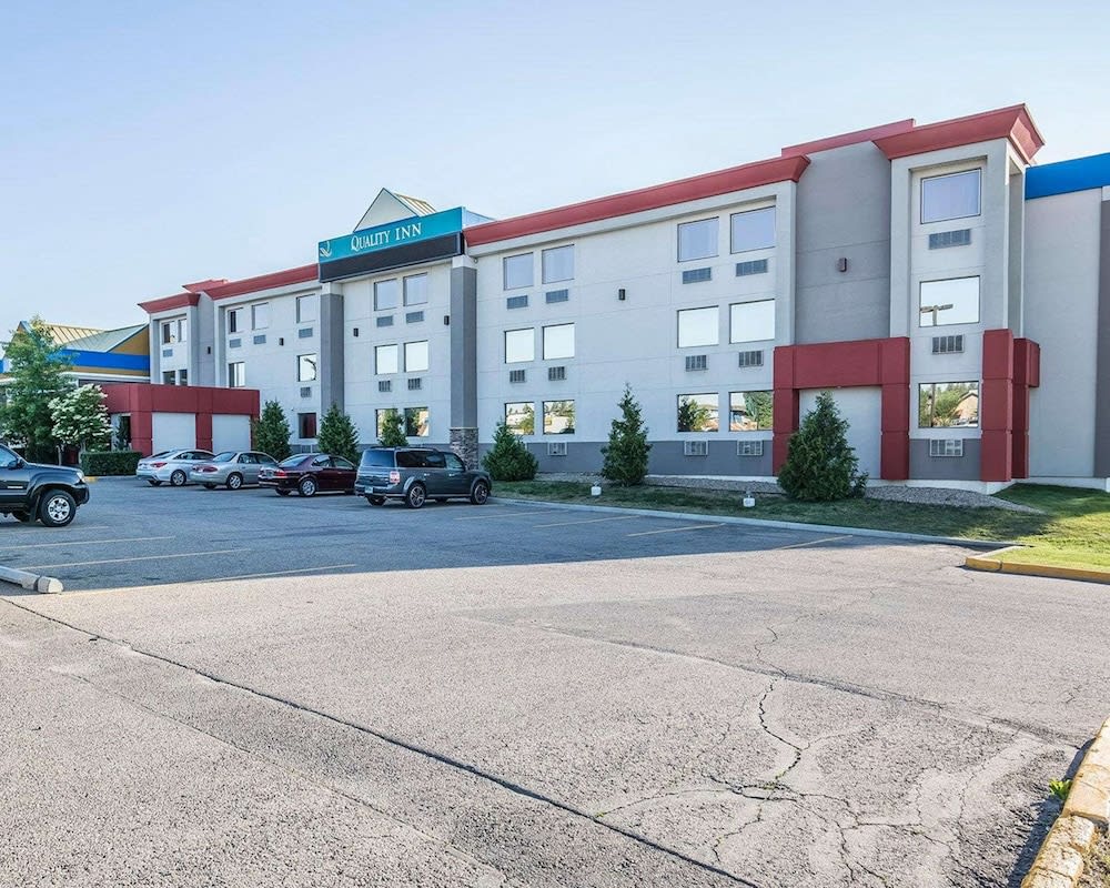Quality Inn & Conference Centre 1