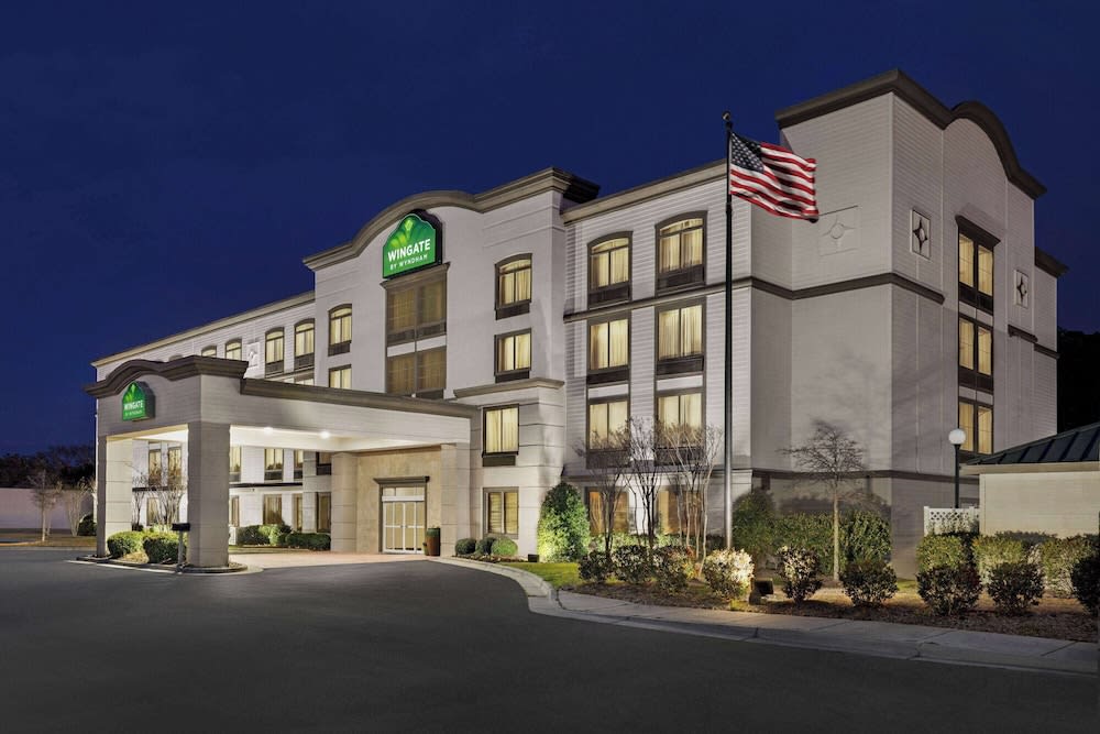Wingate By Wyndham Southport 1
