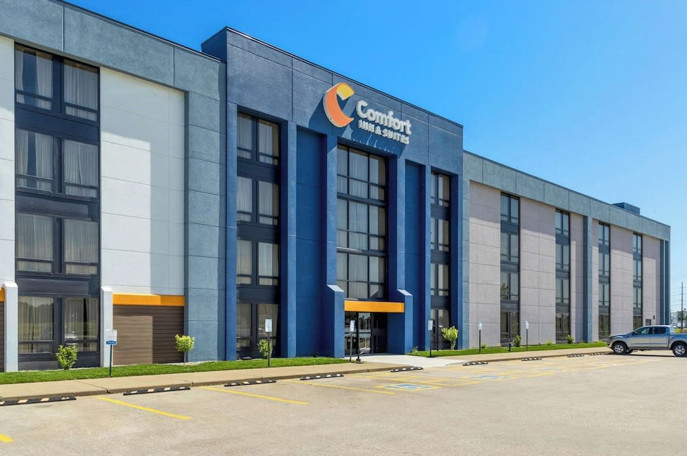 Comfort Inn & Suites Evansville Airport 1