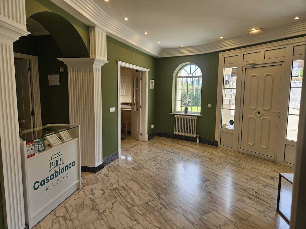 Casablanca Hotel Studios 2