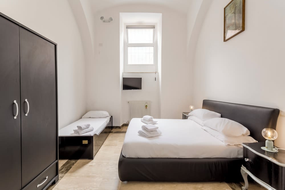 Sanniti's Apartments 2