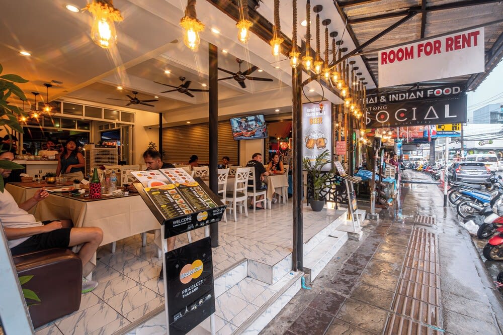 Patong Social Hotel & Restaurant, Patong Beach 1