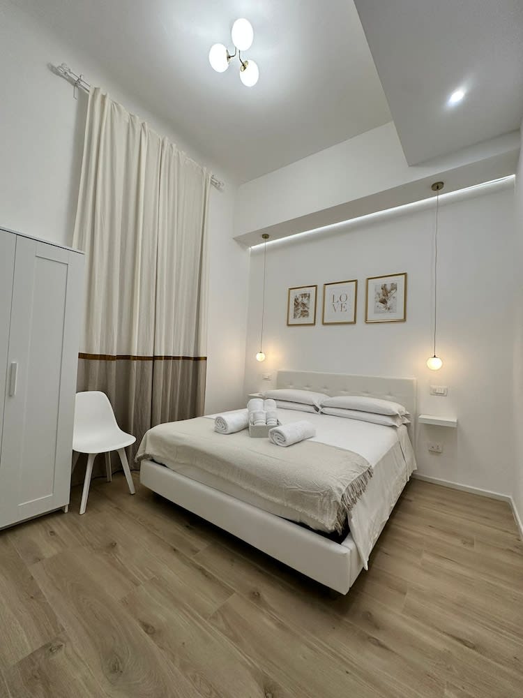 Center Rooms La Spezia 4