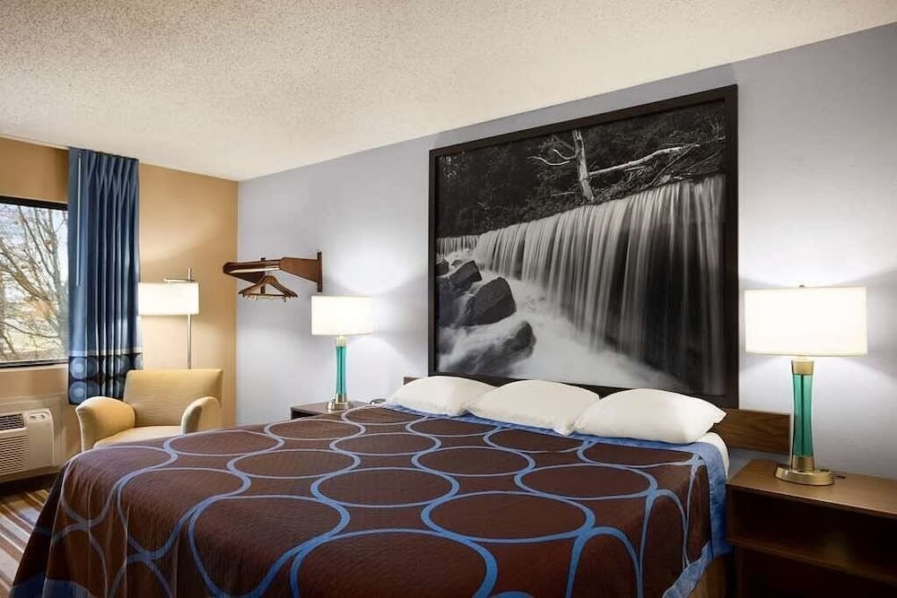 Americas Best Value Inn Pittsburg 1