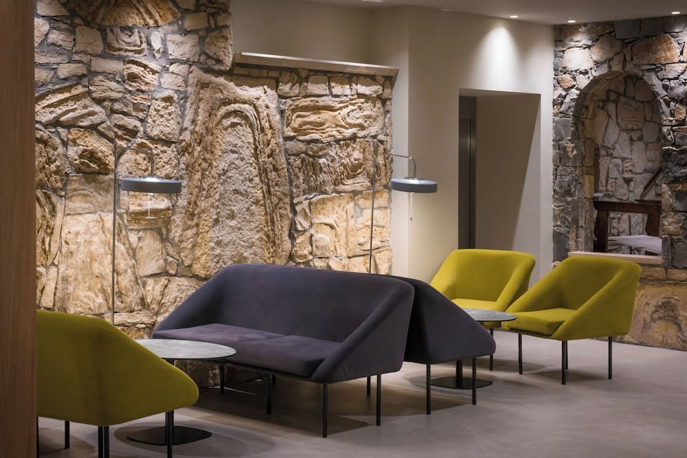 Petousis Hotel & Suites 3