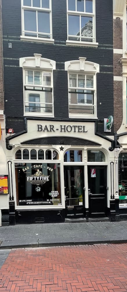 Hotel & Bar 55 1