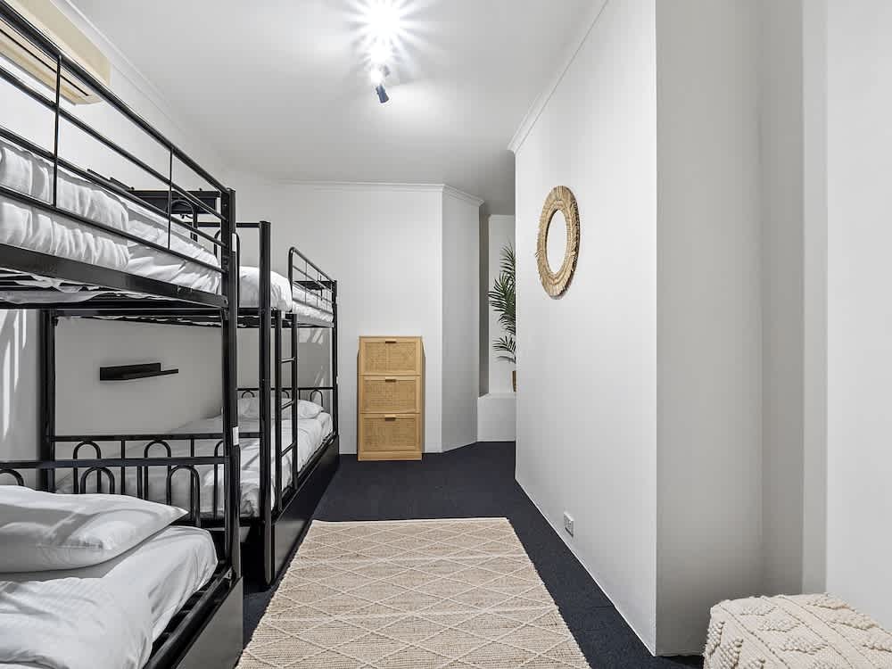 AZZURRO POD HOTEL - Central Sydney 2