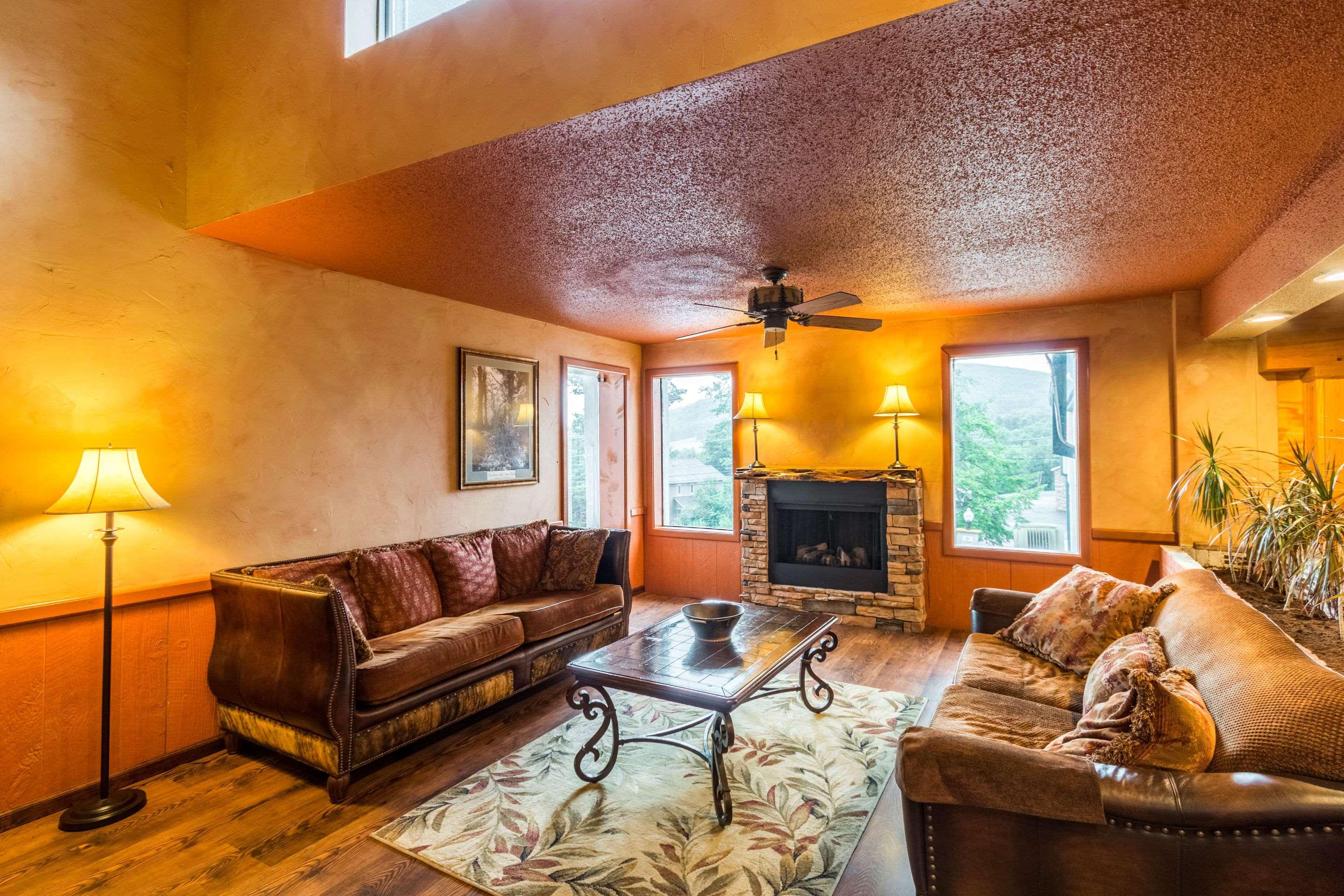 Home2 Suites by Hilton McHenry Deep Creek Lake 2