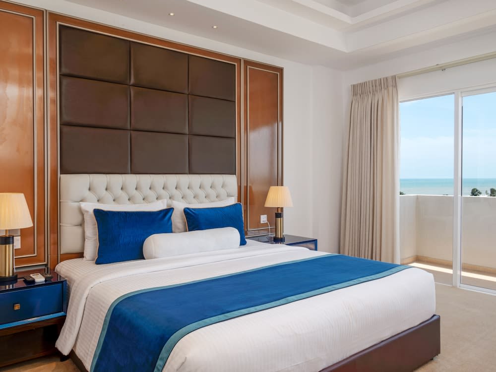 Corundum Breeze Negombo 2