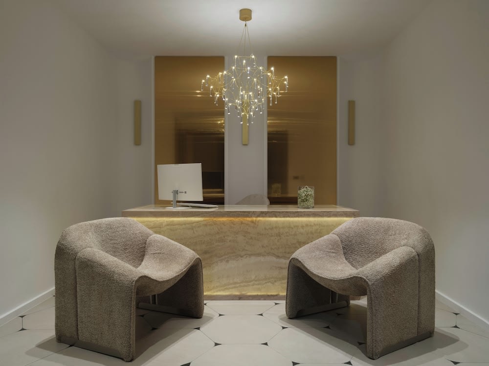 Golden Luxury Suites 2
