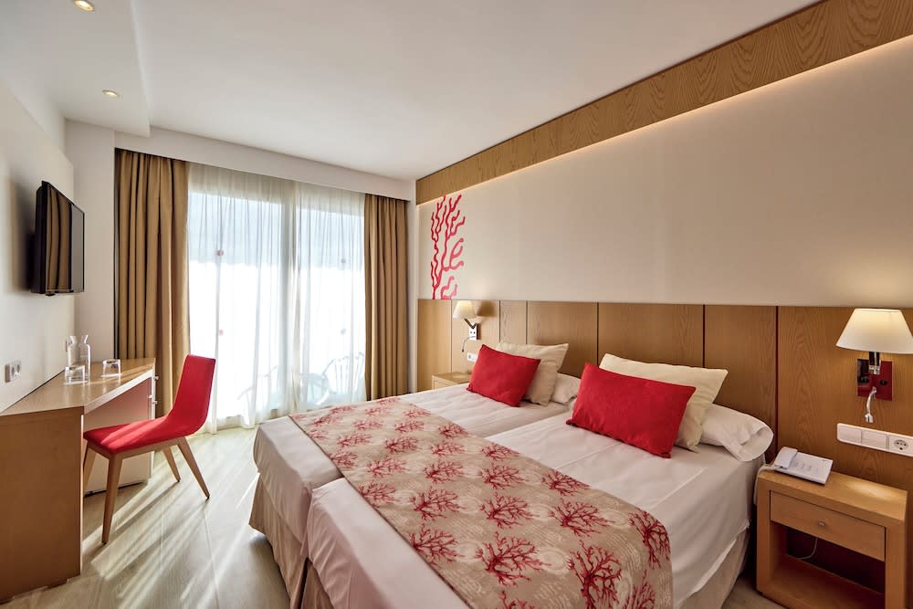 Universal Hotel Perla 5