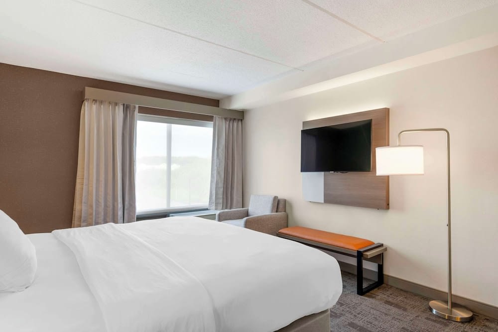 Comfort Inn & Suites Watertown - 1000 Islands 5