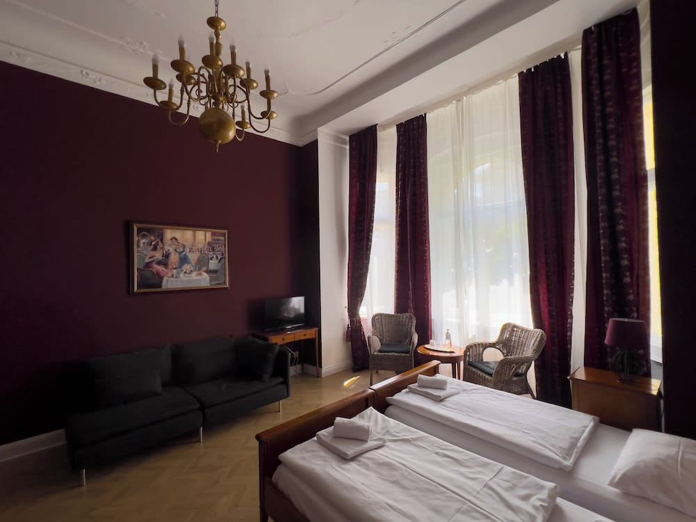 Hotel-Maison Am Olivaer Platz 1