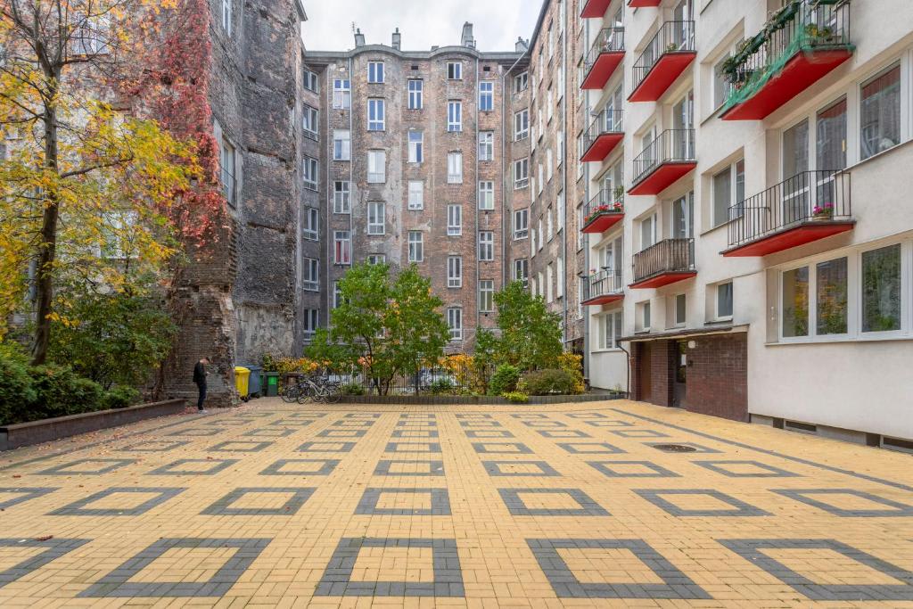 Hala Mirowska Apartments 1