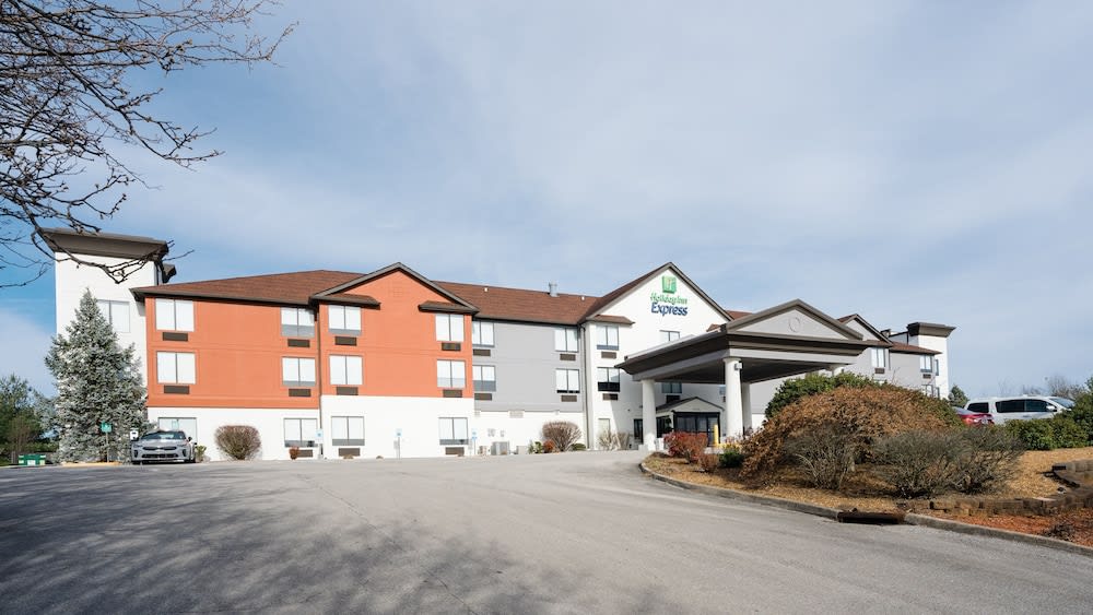 Holiday Inn Express & Suites KNOXVILLE-NORTH-I-75 EXIT 112 by IHG 1