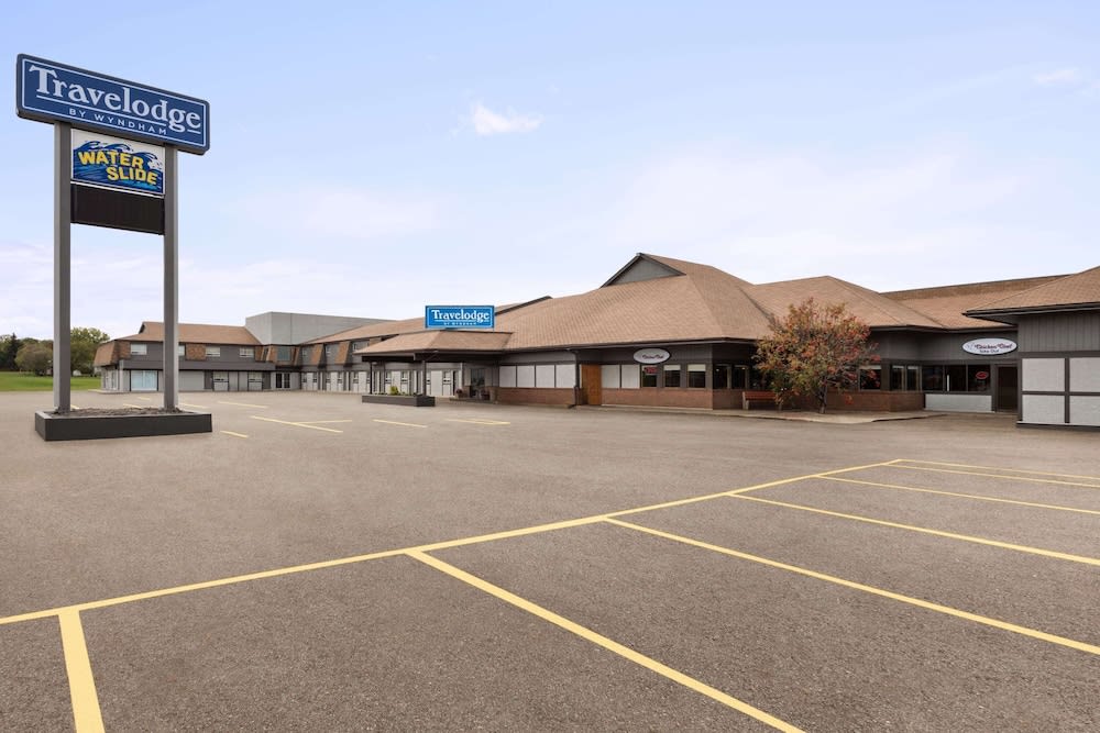 Travelodge by Wyndham Brandon 1