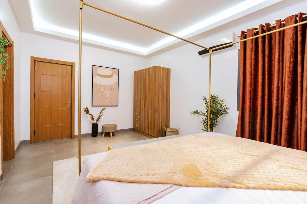 Lighthouse Signature Suites 5