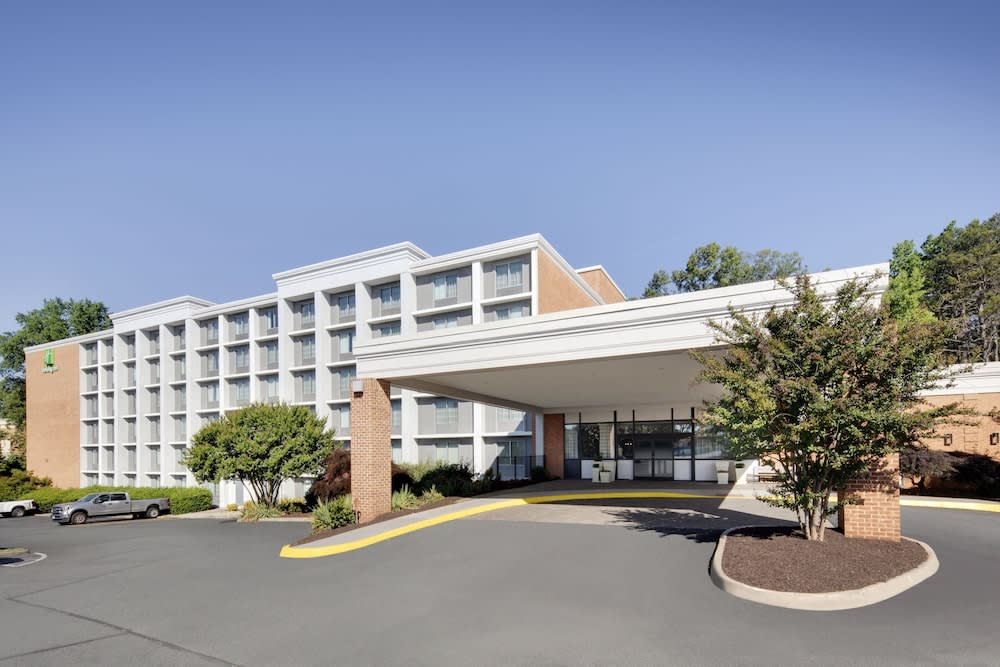 Holiday Inn CHARLOTTESVILLE-UNIV AREA by IHG 1