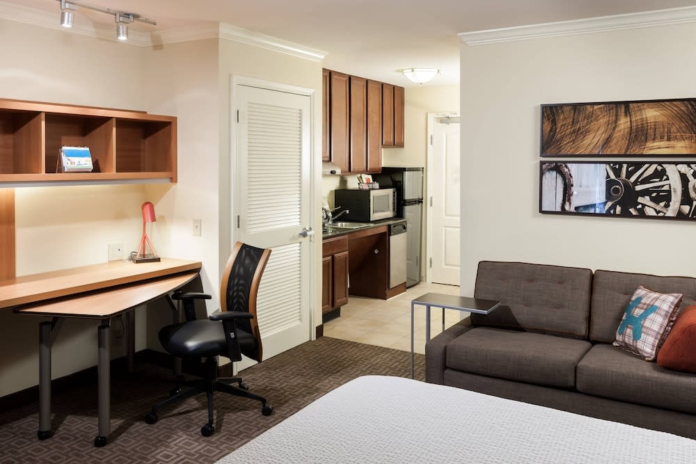 TownePlace Suites by Marriott San Antonio Airport 5
