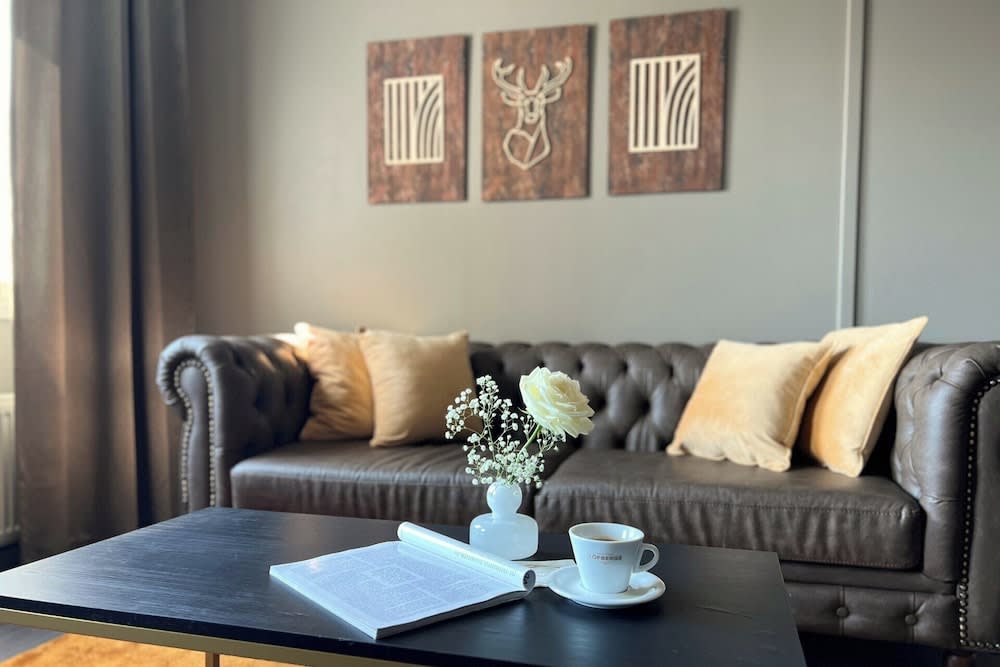 Hotel Golden Circle Suites 1