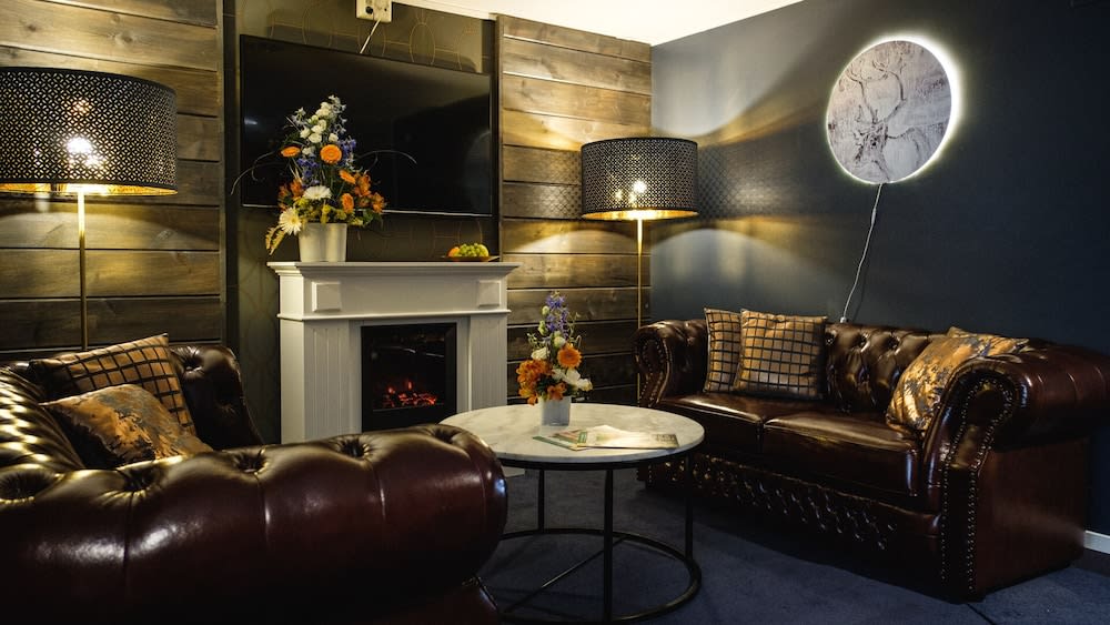 Hotel Golden Circle Suites 2