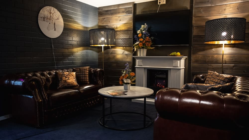 Hotel Golden Circle Suites 3