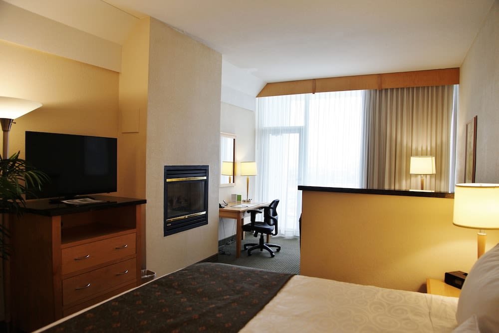 Best Western Plus Kelowna Hotel & Suites 4