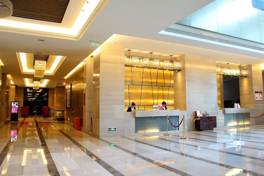 Crowne Plaza SHENZHEN LONGGANG CITY CENTRE by IHG 1
