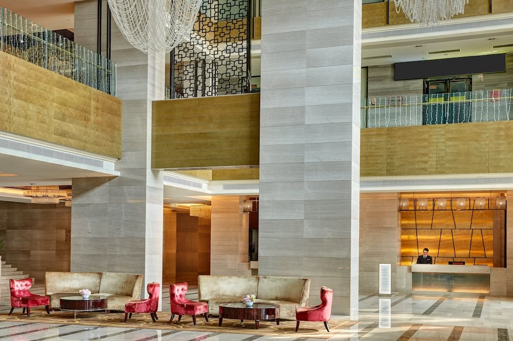 Crowne Plaza SHENZHEN LONGGANG CITY CENTRE by IHG 2