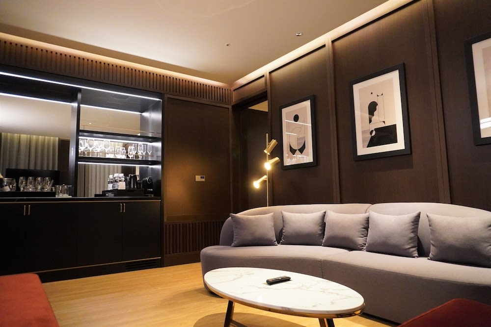 GRAVITY JOSUN Seoul Pangyo, Autograph Collection 5