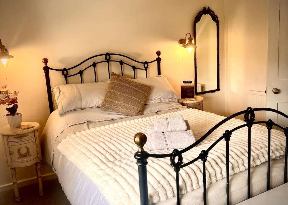 18th Century Cosy Cottage in Snitterfield 2
