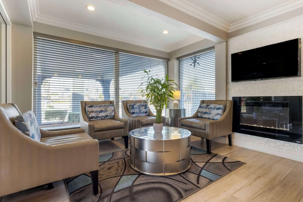 Best Western Orange Plaza 2