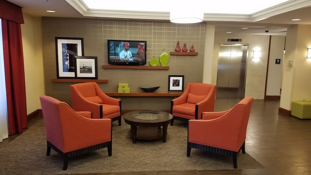 Wingate by Wyndham St Louis Airport 5