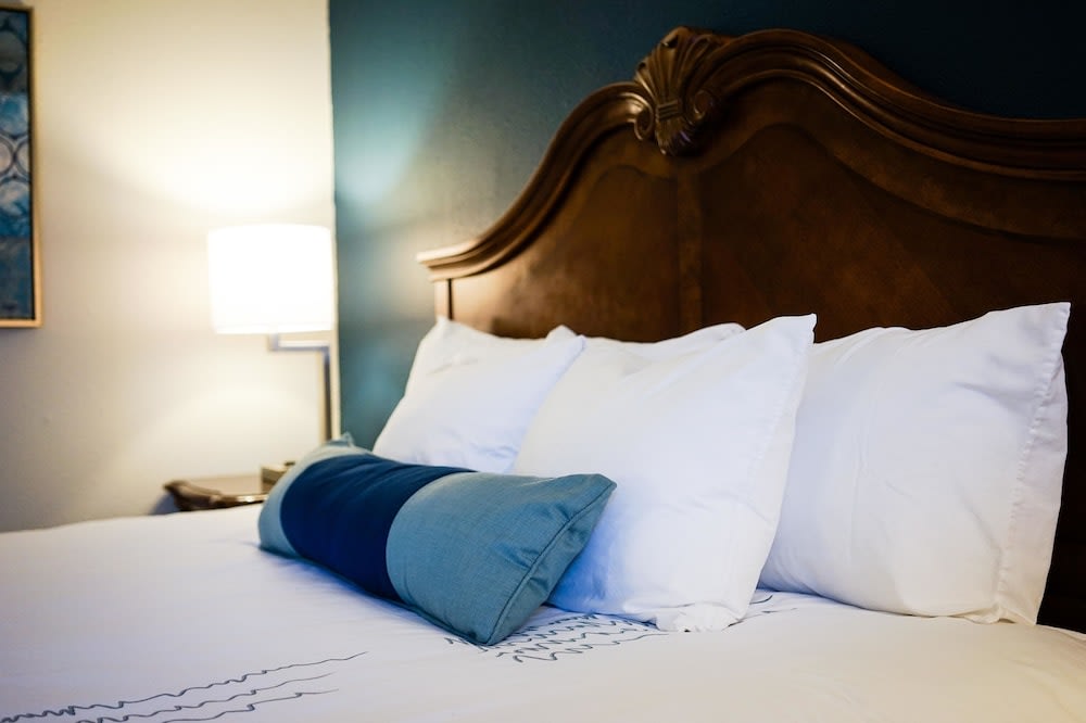 Best Western Plus Dubuque Hotel and Conference Center 5