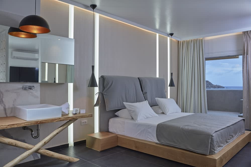 Mykonos Kosmoplaz Beach Resort Hotel 5