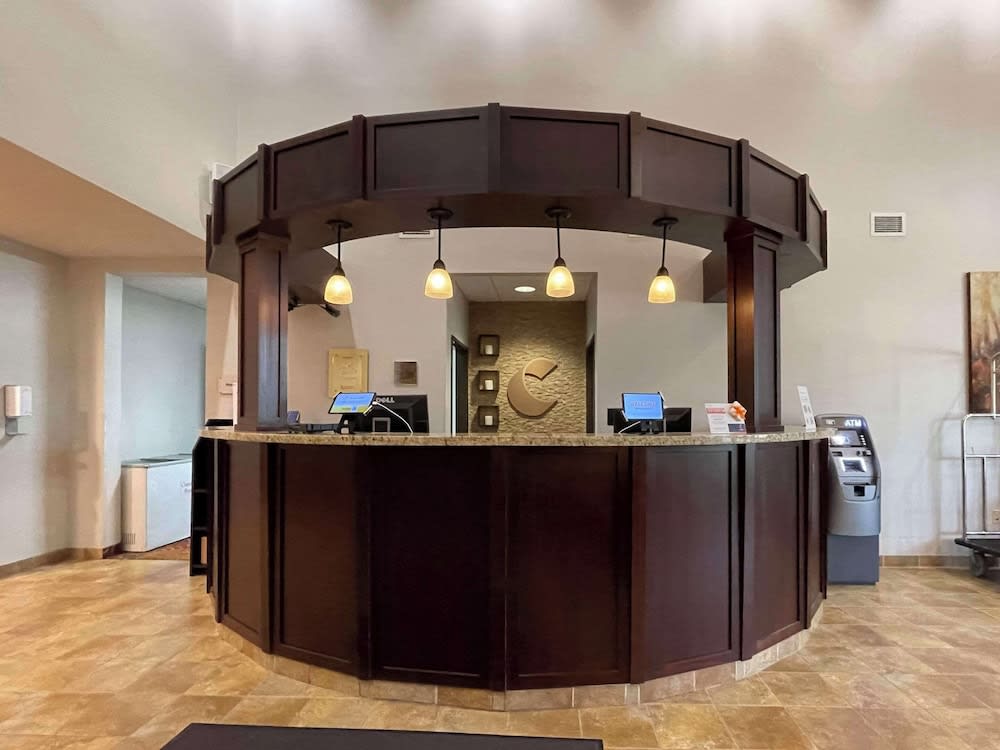 Comfort Suites Altoona North 2