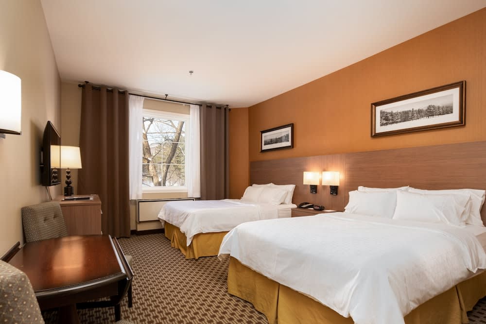 Holiday Inn Express and Suites Tremblant by IHG 4