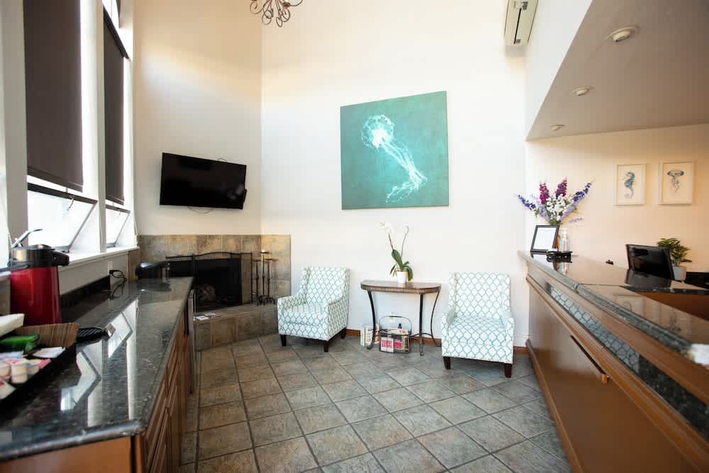 Munras Inn 2